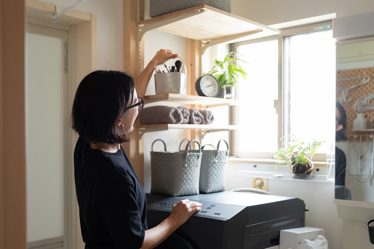 本多さおりさんが分譲→賃貸戸建てにお引越し。賃貸の洗面所に可動棚をDIY！